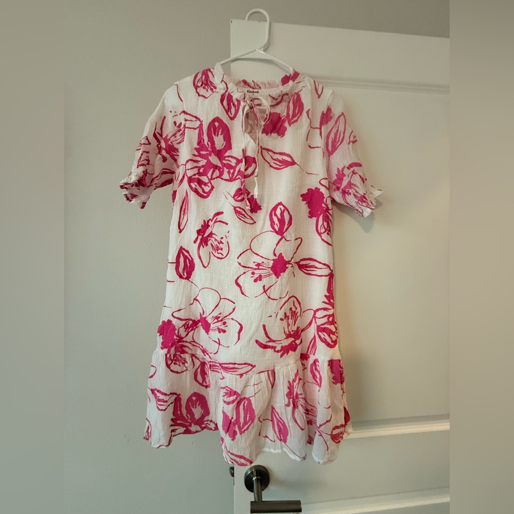 Kindred White Pink Floral Shift Dress Ruffle Neck Short Sleeve Drop Waist🩷 - Picture 9 of 12